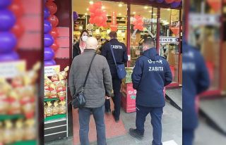 Uşak’ta zabıta ekipleri yılbaşı öncesi marketleri...