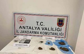 Uyuşturucu taciri jandarmadan kaçamadı