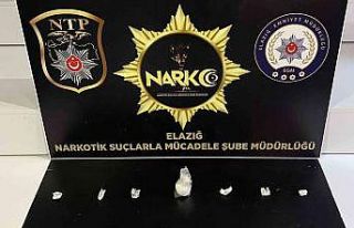 Üzerinde ve evinde uyuşturucu madde çıkan şüpheli...