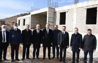 Vali Çuhadar ve Milletvekili Aydın kamu yatırımlarını...