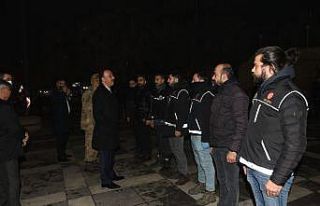 Vali Erin polis ve vatandaşlarla bir araya geldi