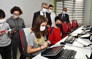 Vali Gürel özel yetenekli öğrencilerle bir araya...