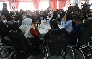 Vali Karaloğlu, engelli vatandaşlar ve aileleriyle...