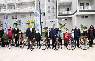 Vali Su, ‘İyi Ki Varsınız’ projesi kapsamında...