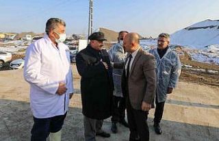 Vali Varol, besi çiftliğini ziyaret etti