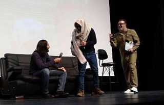 Vanlılar replikleriyle Sermiyan Midyat’ı kahkahaya...