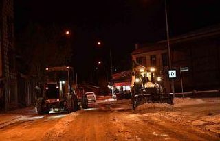 Yakutiye’de yoğun kar mesaisi