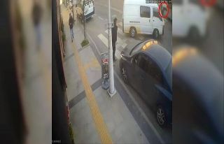 Yanlış yere park ettiği yetmedi, dikkatsizliği...