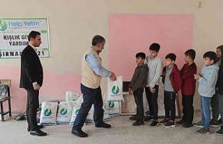 Yardım gönüllüleri Silopi’de ihtiyaç sahiplerine...