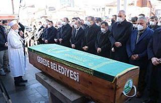 Yargıtay üyesi Mehmet Yılmaz’ın annesi son yolculuğuna...