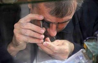 Yarım asırlık saat ustaları teknolojiye direniyor