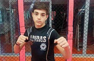 Yaşadığı imkansızlıklara rağmen adeta ‘hayata...