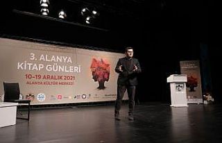 Yazar Selim Han Yeniacun: “Bizi biz yapan değerlerimize...