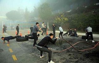 Yeni itfaiye erleri ilk eğitimlerini gerçekleştirdi