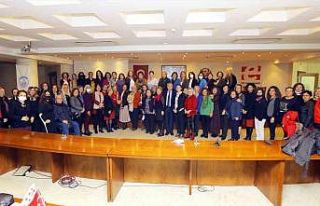 Yerel yönetimlerin kadın politikaları Selçuk’ta...