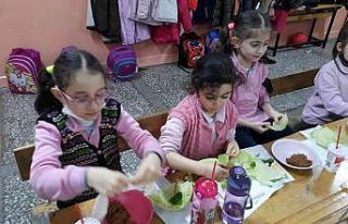Yerli Malı Haftası’nda çiğköfte partisi düzenlediler