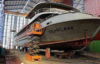 Yılda 10 bin ton çelik bu tersanede gemilere dönüşüyor