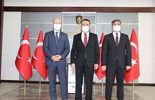 YÖK Başkanı Özvar, Siirt Valisi Hacıbektaşoğlu’nu...