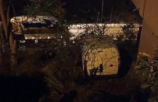 Yoldan çıkan hafif ticari araç bahçeye uçtu