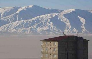 Yüksekova sis altında