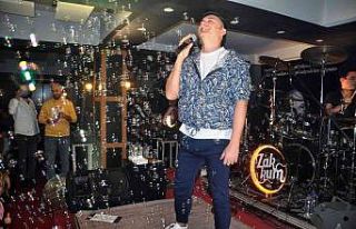 Yüksekova’da Zakkum konseri coşturdu