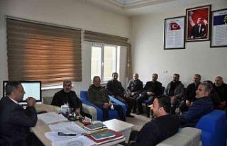 Yüksekovalı muhtarlardan hastane ziyareti