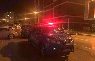 Yunan polis kız arkadaşıyla askeri yasak bölgede...