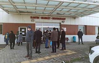 Yunanistan’ın şart koşmasının ardından, Yunan...