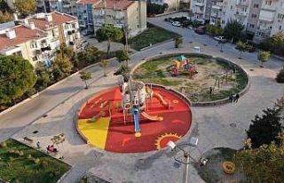 Yunusemre’de iki park yenilendi