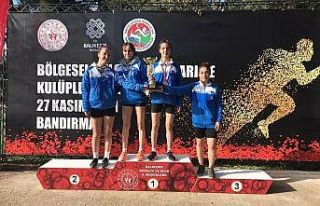 Yunusemreli atletlerden çifte kupa