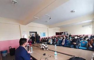 15 Temmuz gazisi öğrencilerle buluştu