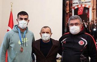 15 yıl sonra duygusal buluşma