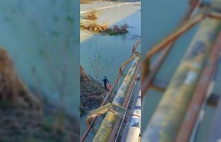 17 yaşındaki genç, intihar etmek için köprüye...