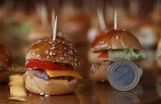 1 TL’ye hamburger: Boyutu küçük, lezzeti büyük