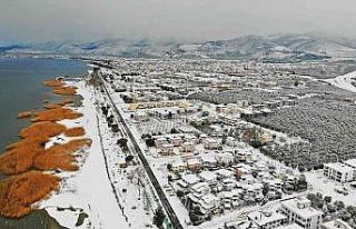 2 bin yıllık antik kentin beyaz örtüsü büyüledi