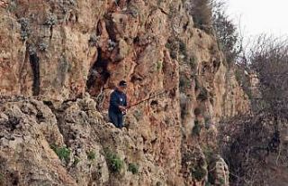 30 metrelik falezlerde ölümüne olta