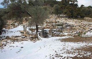 3 bin 500 yıllık kentte kar keyfi