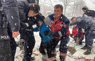 4 buçuk yaşındaki çocuk oyun oynarken kuyuya düştü
