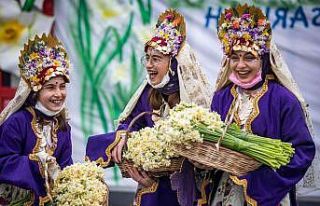 4. Karaburun Nergis Festivali renkli başladı
