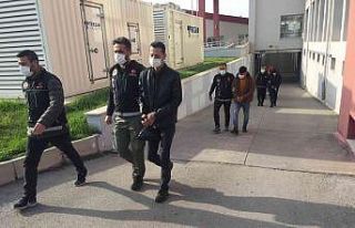 4 torbacı tutuklandı