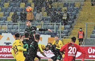 A. Denizlispor: “Hakem hatalarının bedelini ödemek...