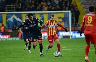 Abdulkadir Parmak ilk maçına çıktı