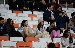 Adana Demirspor’da kadın taraftar sayısı artıyor