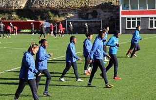 Adana İdman Yurdu galibiyete şartlandı