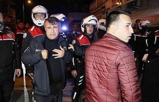 Adana’da kavgaya müdahale eden polis göğsünden...