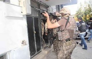 Adıyaman’da, 107 kişi uyuşturucu operasyonlarından...
