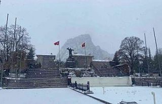 Afyonkarahisar ve bölgesine soğuk hava etkisini...
