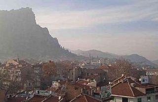 Afyonkarahisar yeni haftaya sıcak havayla başladı