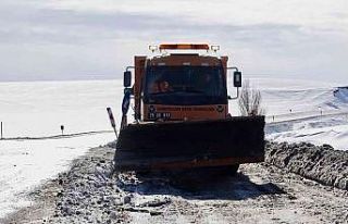 Ağrı’da 207 köy yolu kar nedeniyle ulaşıma...