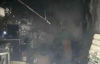 Ağrı’da elektrik dükkanında yangın